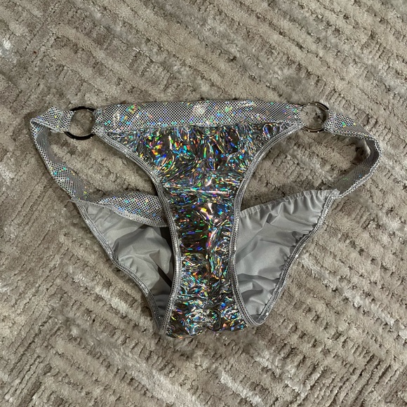 Vinyl Ringed Rave Shorts - Picture 3 of 4